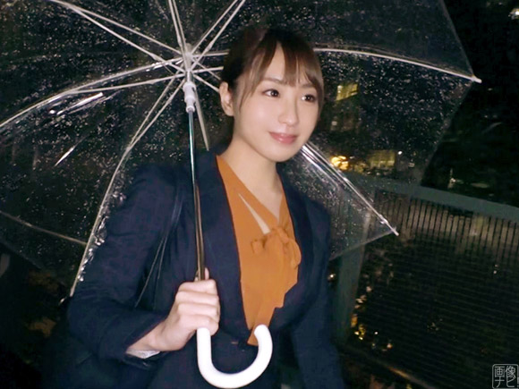 スーツ姿の社長秘書さん