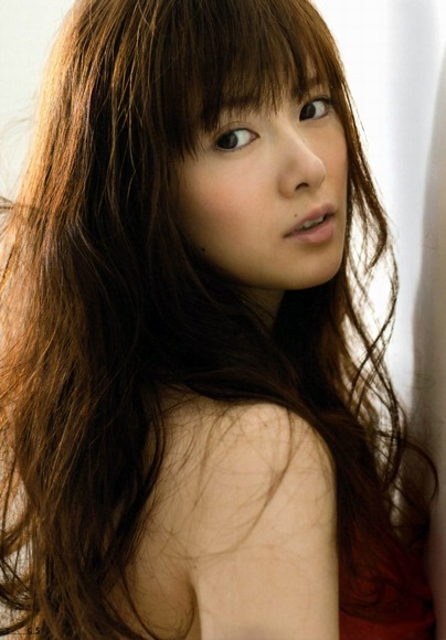 131008白石麻衣と大島優子008