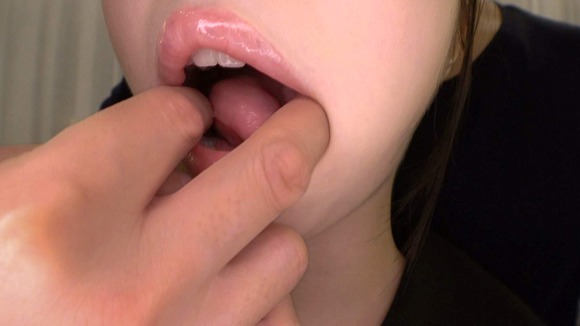 医者と付き合う１９歳JD。実は浮気経験あり…ガチ制服でNTR中出し 16