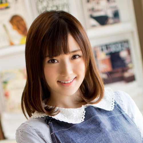 どう見てもAV女優に見えない文学部1年の鈴原エミリがAVデビュー