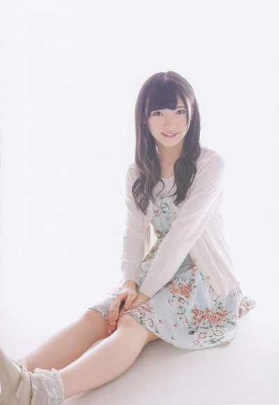 岡田奈々のグラビア画像015