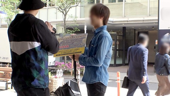 Fカップの新人OLと仕事をサボって夏の小田原旅行。プールでいちゃいちゃ…ホテルでキス 6
