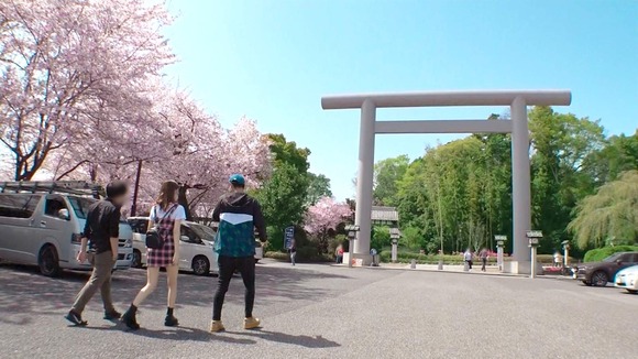 ずっとパンツ見えてる…渋谷で見つけた２１歳モデル系アパレル店員と非日常旅。実はフェラテク◎でタマ吸いも 11