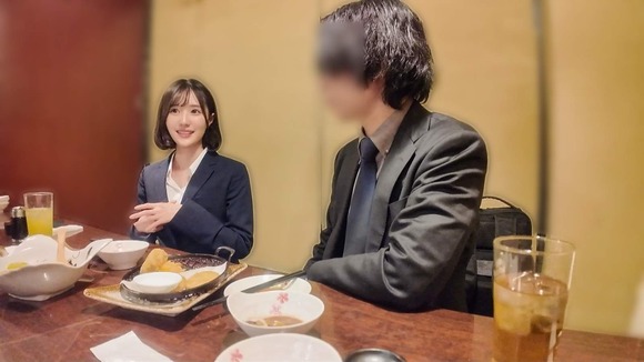 優等生の新卒OLをホテルに連れ込んで口説いて攻略。パンストを破るとスベスベ美肌…ご奉仕フェラからバックで挿入