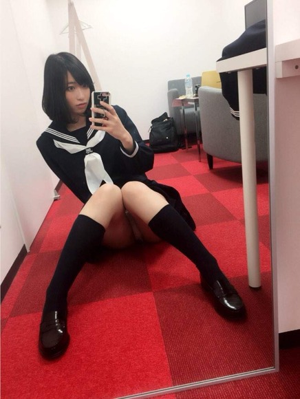 170717倉持由香の自撮りエロ画像013