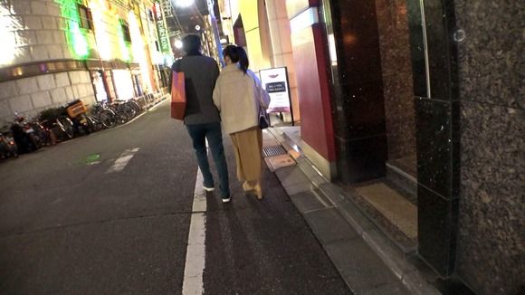 医者と付き合う１９歳JD。実は浮気経験あり…ガチ制服でNTR中出し 10