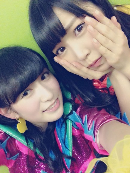 吉田朱里_自撮り040