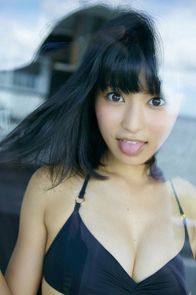 小島瑠璃子046