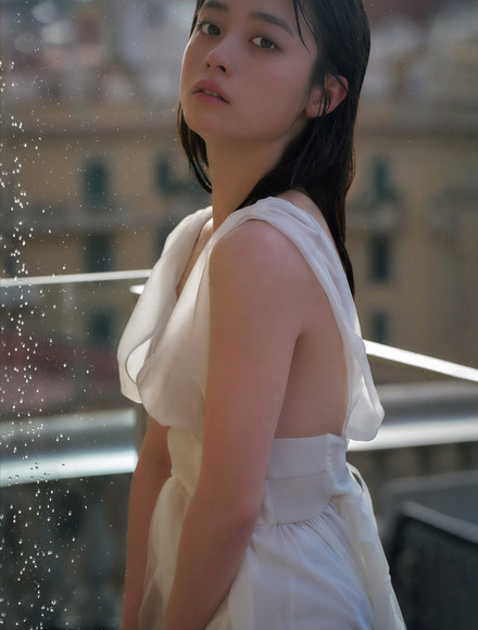 240306橋本環奈003