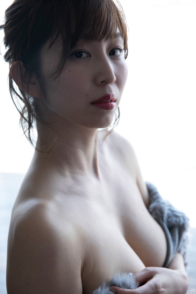 200709塩地美澄のエロ画像020