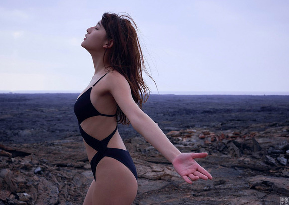 181226浅川梨奈のエロ画像018