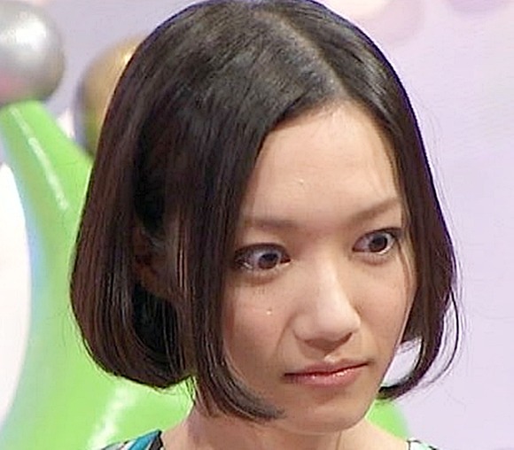 美女と美少女の顔アップ画像038