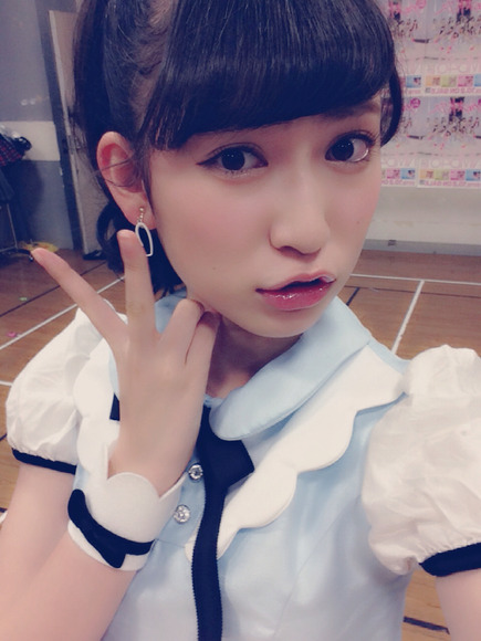 吉田朱里_自撮り013