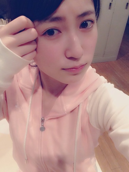 吉田朱里_自撮り030