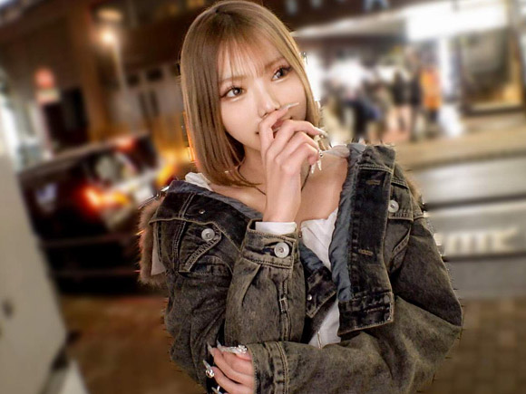 渋谷で２２歳の小顔な金髪ギャルをナンパ、即ホ。ルーズソックスで足コキ、履いたままエッチ