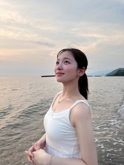 上ノ堀結愛 恋リア出演の注目女優が魅せるビキニ姿