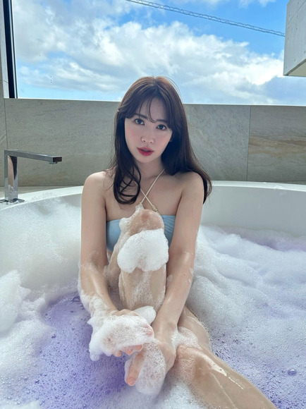 260825小嶋陽菜003