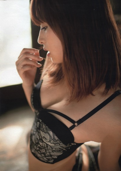 日南響子のセクシー画像010