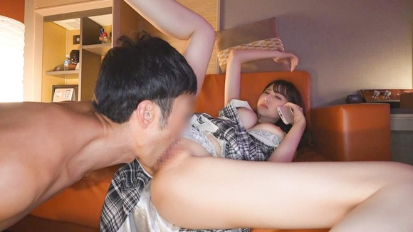 ２６歳清楚系女子を呼び出して彼氏放置させてNTR。色白美巨乳でパイズリ、綺麗なパイパンマ●コに中出し