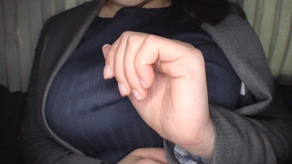 入社４年目のHカップOL。勤務中に車内へ呼び込み強引に乳を揉み…退勤後ホテルへ 20