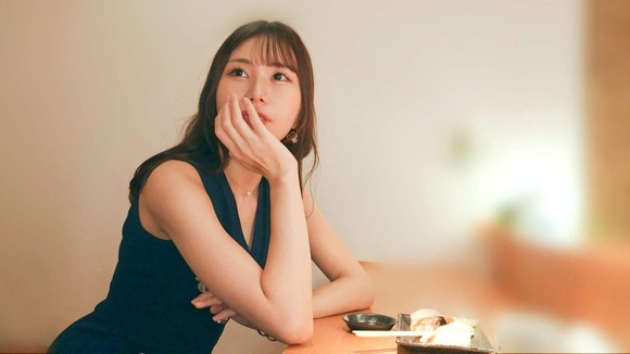 色白美肌でGカップな２９歳ジュエリーショップ店員。極太チ●ポの激ピスに絶叫しながら絶頂