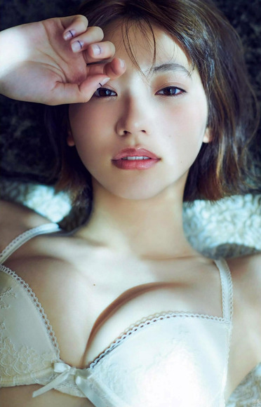191228武田玲奈013