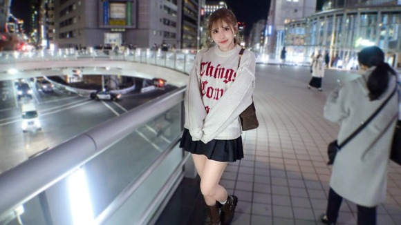 モデル級の２４歳色白スレンダー美女がネットでAV応募→体験撮影。乳首だけで敏感に反応…挿入されて何度もお漏らししながらイキまくる