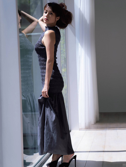 201129深田恭子の画像010
