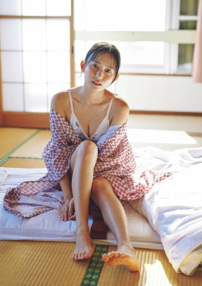 251207志田音々009