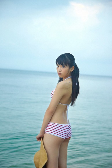 川口春奈のグラビア画像007