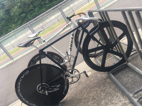 D112BDB0-1945-49E4-9462-DB79FC7055A3