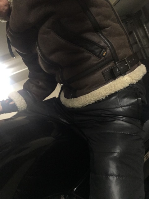 68EEB31F-46F3-414B-9A66-61C8C26DE6E1