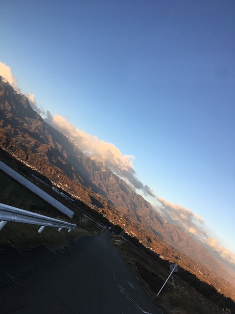 E3028BE3-8CDC-4EB4-9400-7408D4C0FCB5