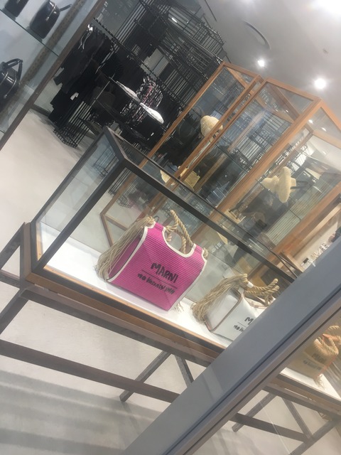 2C5DFBF9-3636-4427-BFBD-8E69CF2101A3