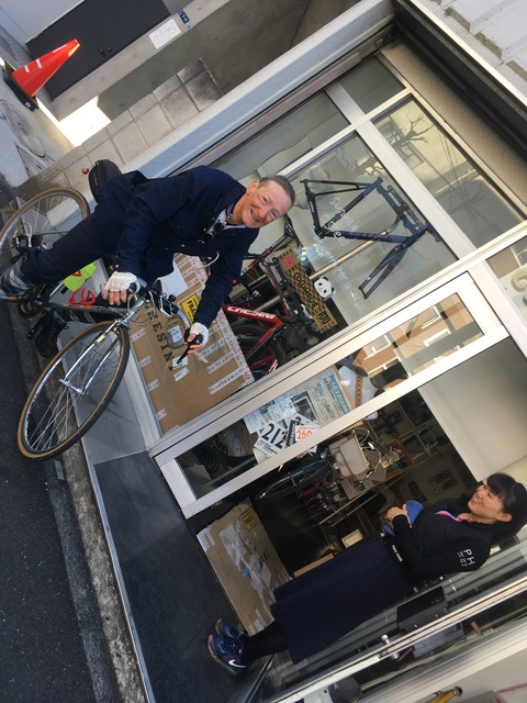 B31C35DE-3EAA-4EAD-B6B7-1C6119188F4A