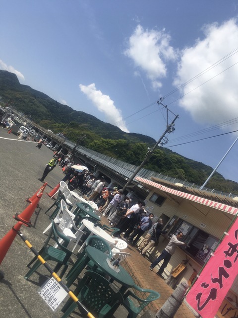 173AEC20-2D46-420D-A575-046404B54E99