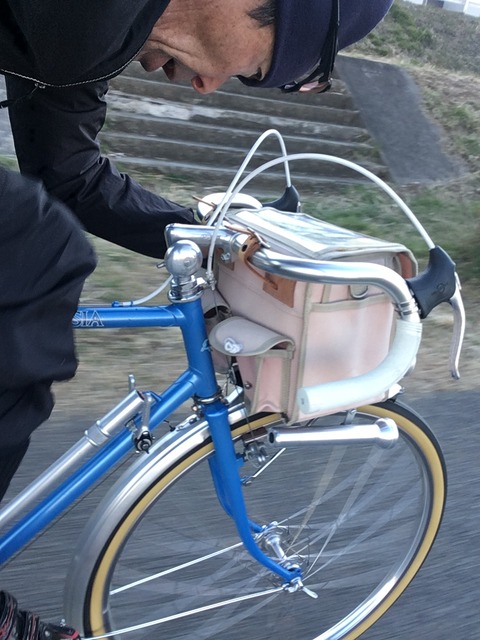 02CB1F9E-6A2E-42DB-94CB-D8F62D1E3B2D