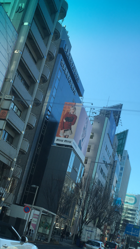 7C8C597F-CE01-4D72-95D3-4B16E245B96C