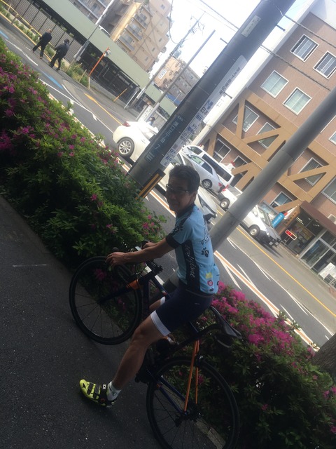 0DDD3A9F-87EB-485E-A327-E05A98BE2053