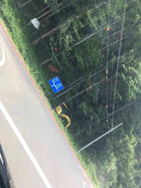 9ACB8D19-10B9-48DF-BC77-74B9AB321004