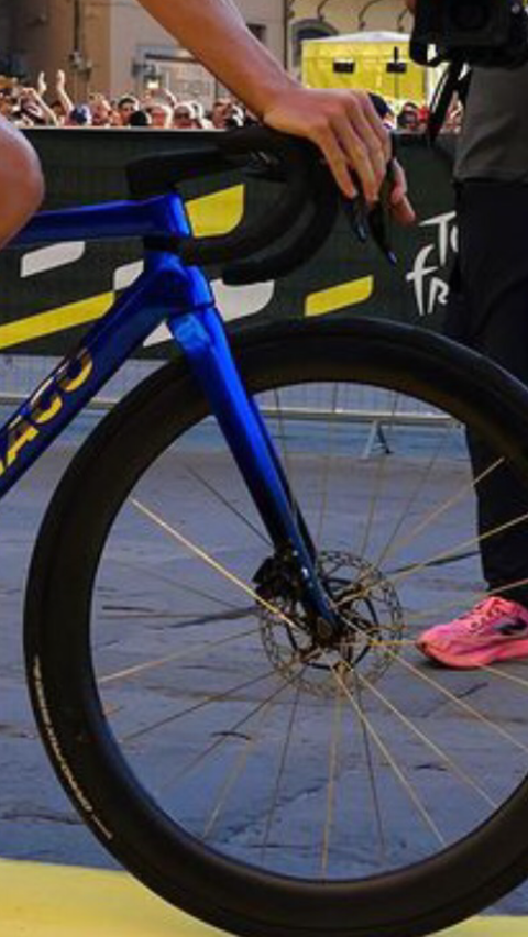 F921A5ED-B8EE-4D6E-A814-28F59947BC94