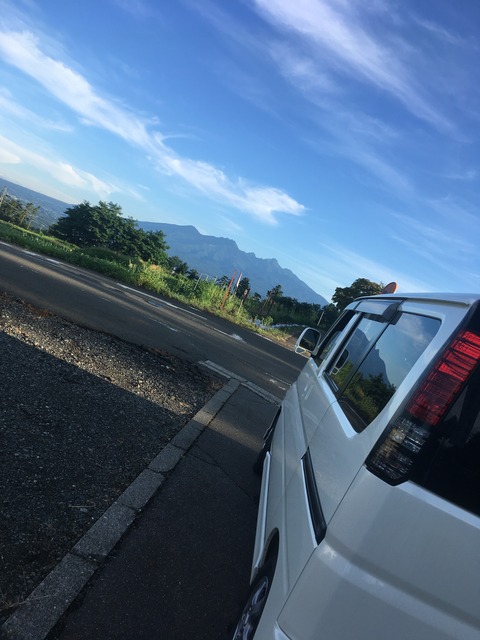 AA04B300-D21D-4839-89C8-9F84F7038826