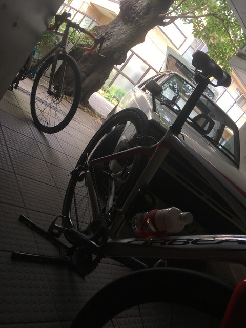 1ACF5B1E-5E6B-4BDD-B359-514B2C517D81