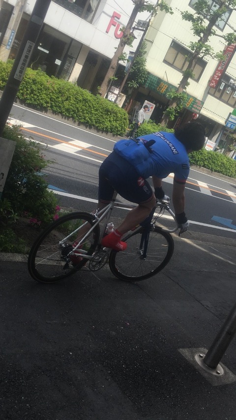 B5D6BDC5-9FA7-4E91-9C02-BDA5B1150200