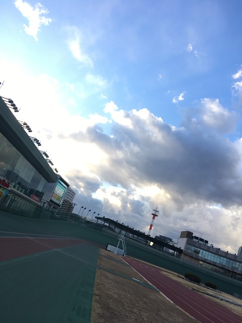 2269F3EE-4EDF-451E-8066-91E2B210322C