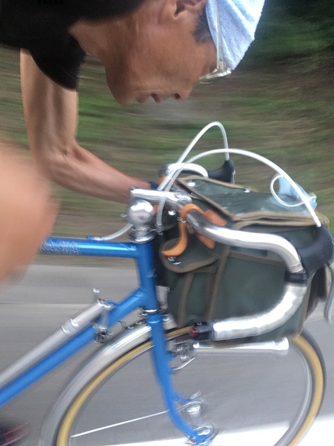 E27E45AE-0D81-486A-BCBB-6E7A8EFC6396