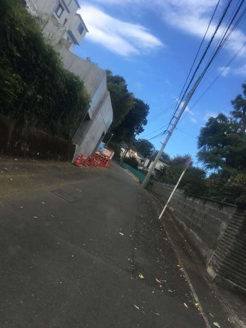 89E56669-588D-4F0E-AB67-605CC495E5DD