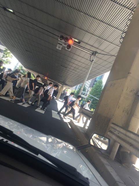 559CD584-CA7C-4957-83F6-53A5C81CB2BD