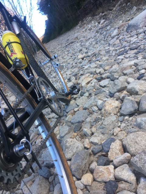 ADB9CF00-135A-400D-B611-08AE7F4D6B3C