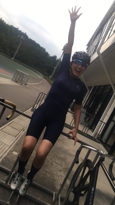 7DD7DC3B-AAC1-4EAB-9781-36C0998DEA07